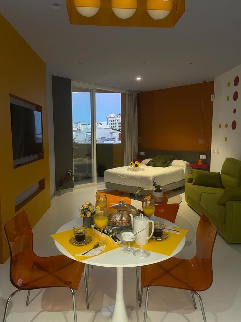 Lahola Glam Suites Torremolinos Extérieur photo