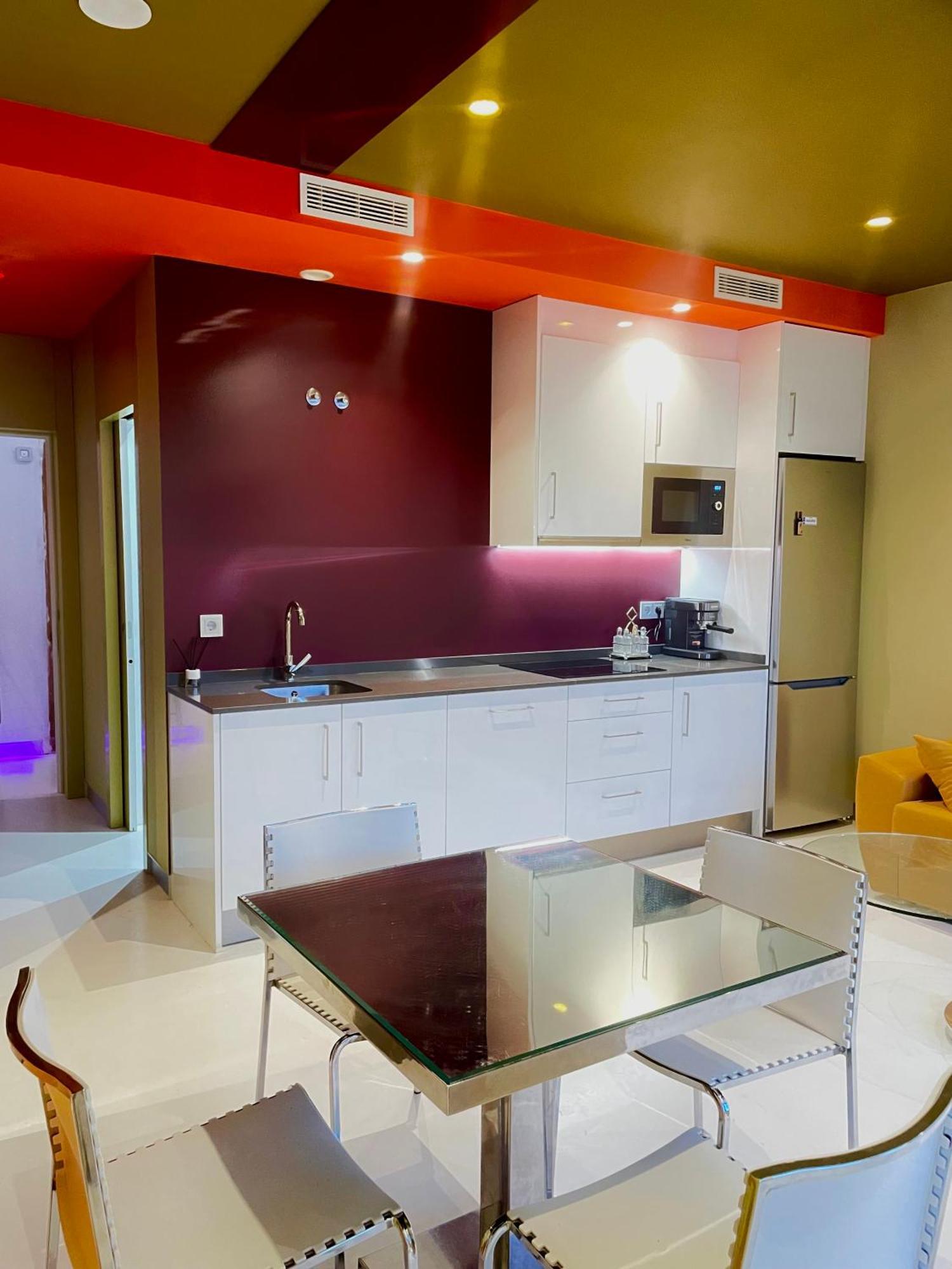 Lahola Glam Suites Torremolinos Extérieur photo
