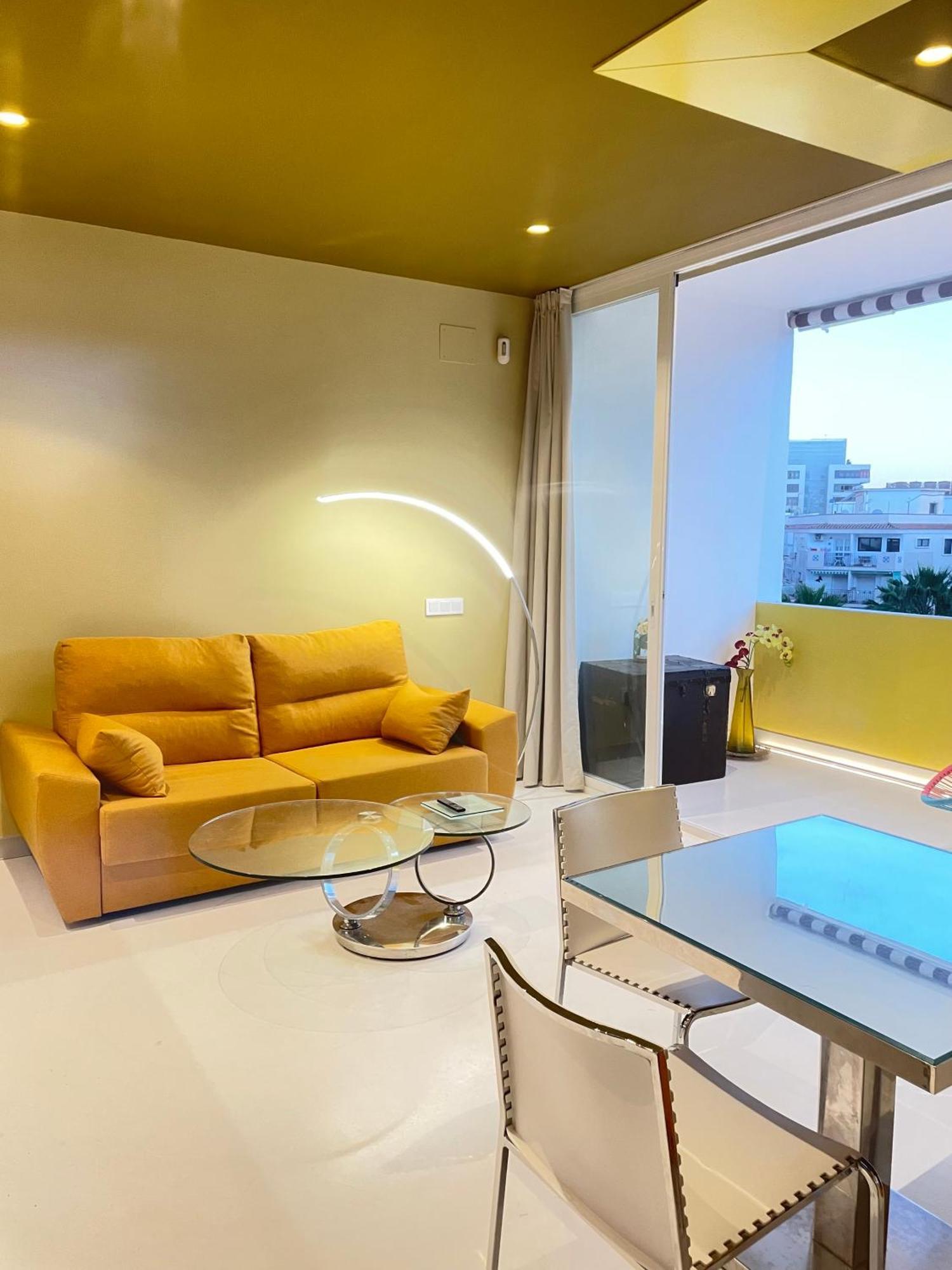 Lahola Glam Suites Torremolinos Extérieur photo
