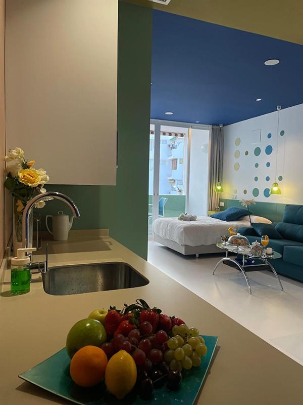 Lahola Glam Suites Torremolinos Extérieur photo