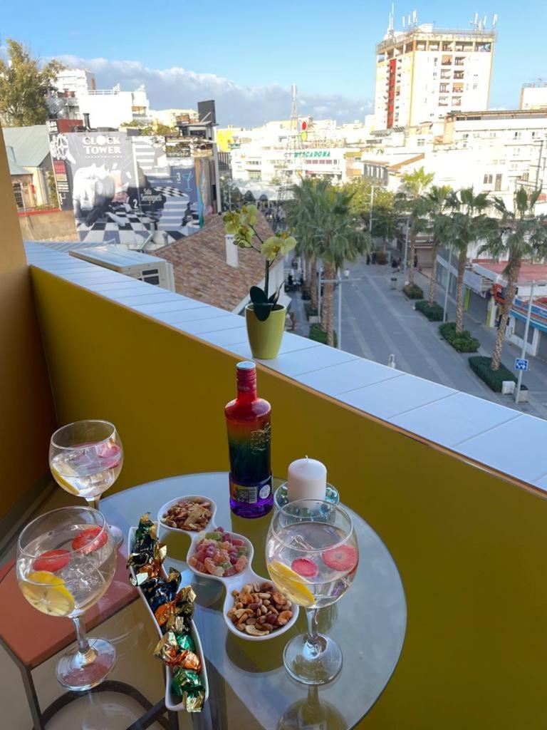 Lahola Glam Suites Torremolinos Chambre photo